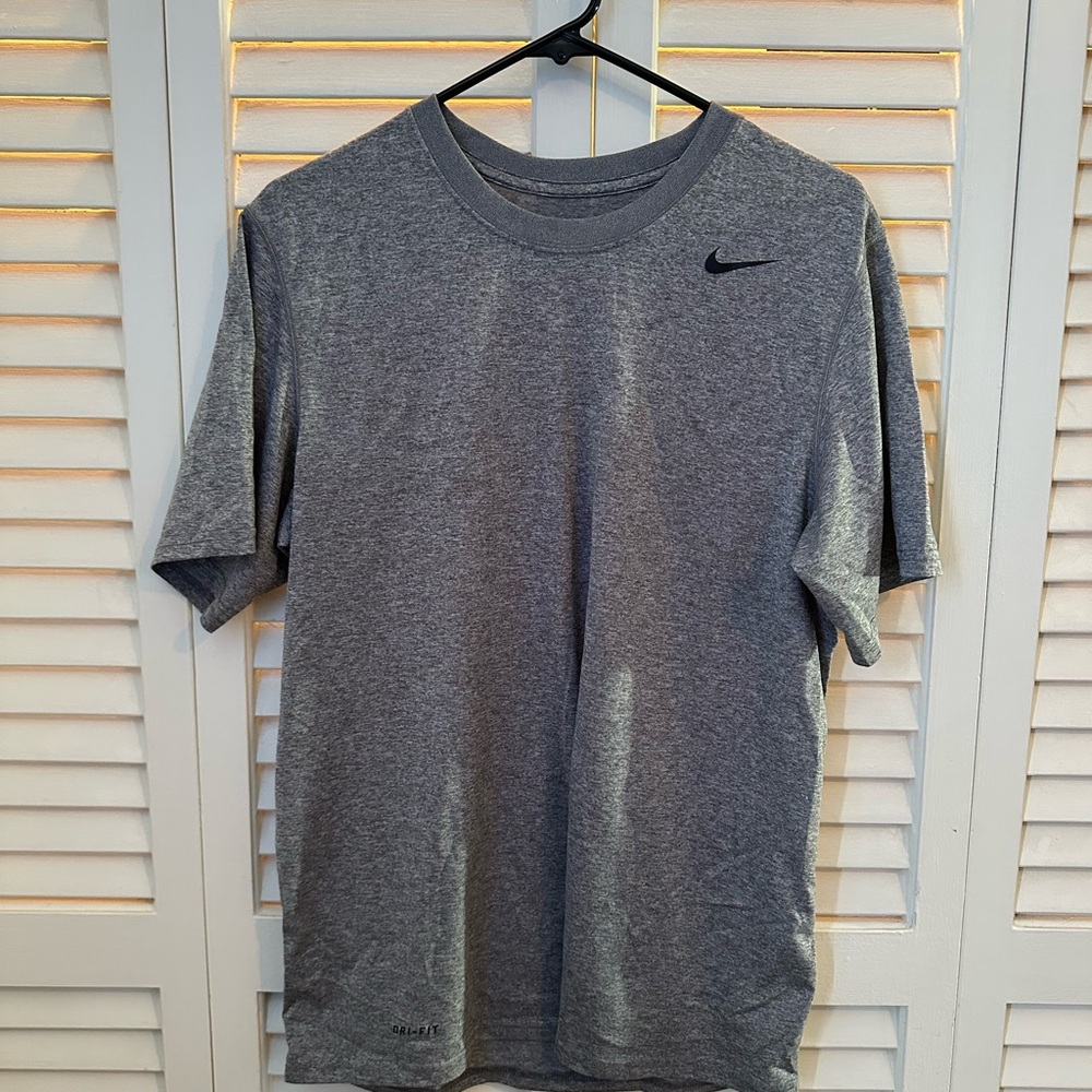 Nike Men's Heather Gray Short Sleeve Tee